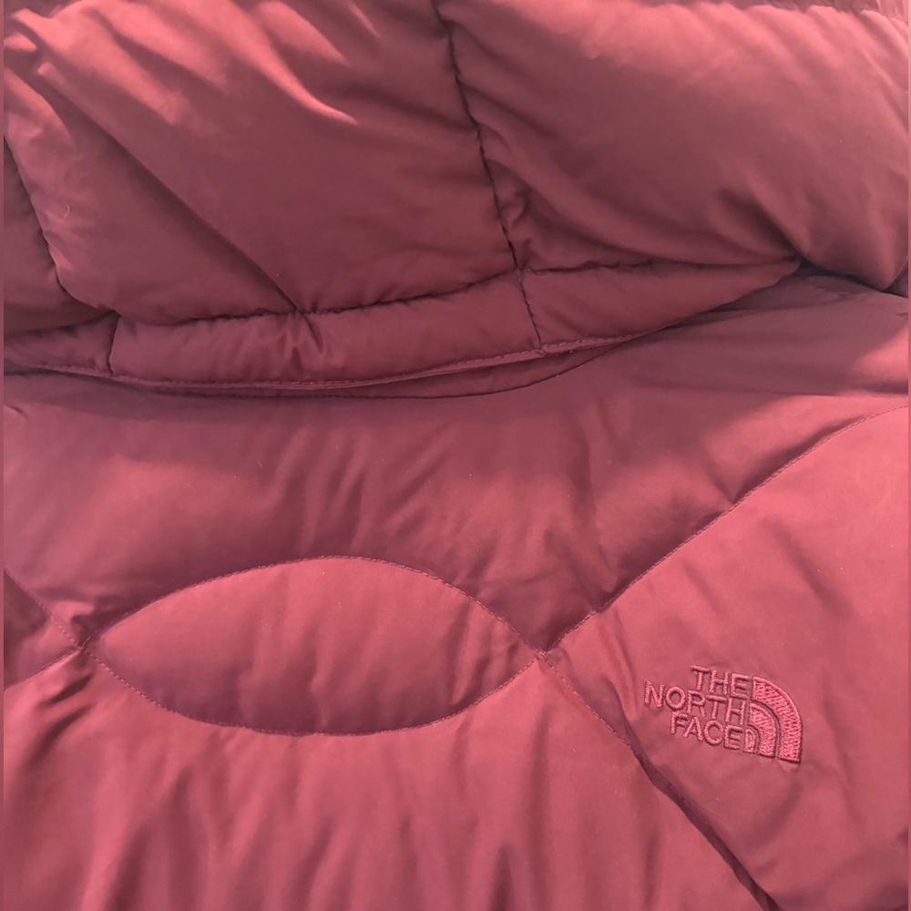 The North Face Long Jacket - Burgundy, Small - Picture 9 of 11